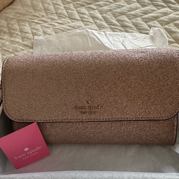 BRAND NEW Kate spade wristlet. - Picture 3 of 3